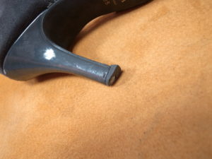 ヒールの先のゴム修理前